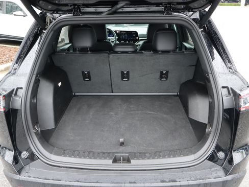 Used 2025 Chevrolet Equinox LT w/ Convenience Package II FWD image 32