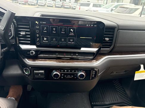 New 2026 GMC Sierra 3500 SLE w/ SLE Convenience Package image 16