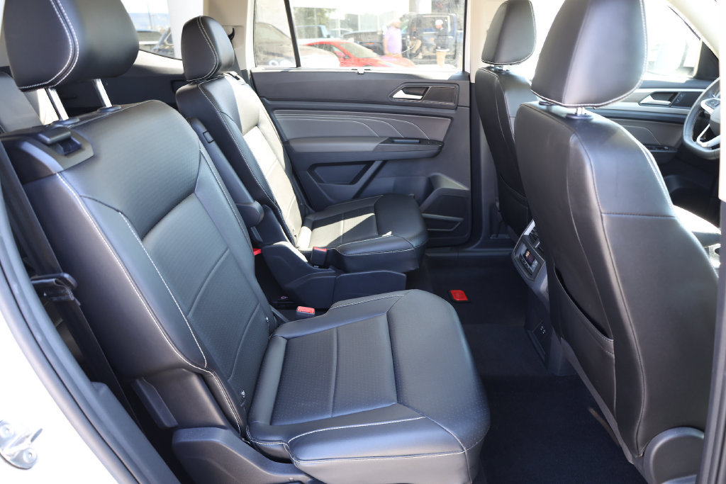Used 2022 Volkswagen Atlas SEL AWD/4WD image 17