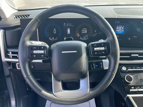 Used 2025 Hyundai Santa Fe SEL image 14