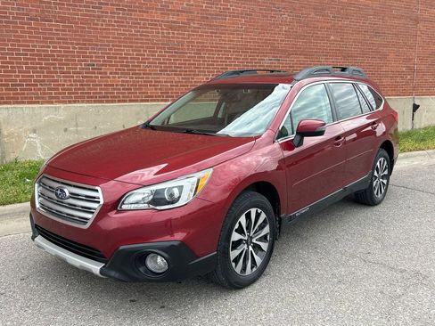 Used 2016 Subaru Outback 3.6R Limited image 1