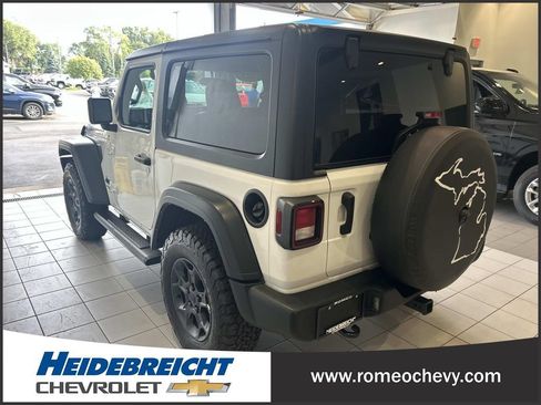 Used 2021 Jeep Wrangler Sport AWD/4WD image 5