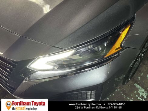 Used 2024 Nissan Altima 2.5 SV FWD image 8