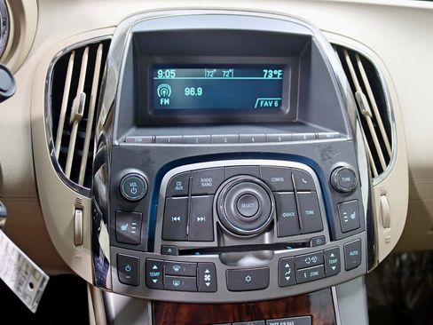 Used 2012 Buick Verano Convenience FWD image 17
