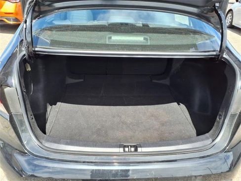 Used 2021 Toyota Corolla LE image 19