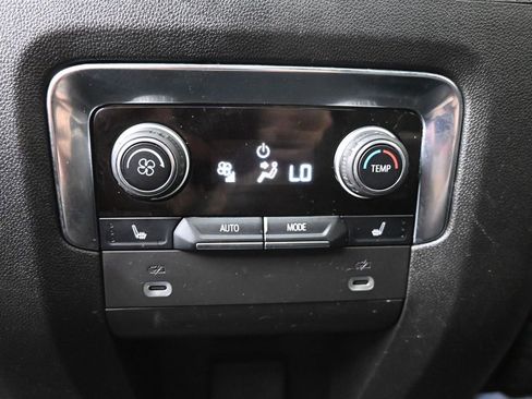 Used 2022 Chevrolet Tahoe Premier AWD/4WD image 30