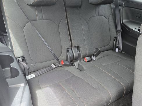 Certified 2025 Honda Pilot Sport image 17