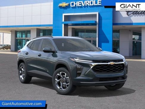 New 2026 Chevrolet Trax LT image 1