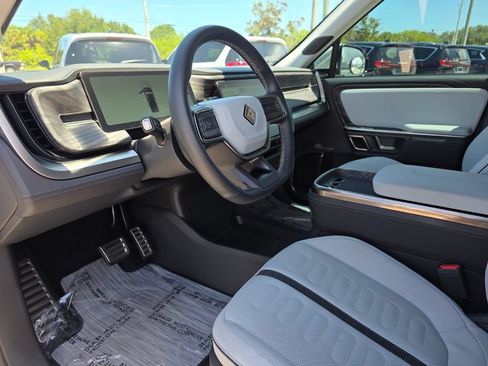 Used 2022 Rivian R1T Adventure AWD/4WD image 28