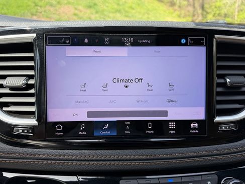 Used 2022 Chrysler Pacifica Pinnacle image 29