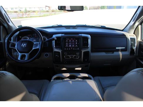Used 2018 RAM 3500 Laramie image 10