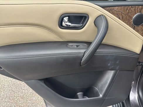 Used 2023 INFINITI QX80 Premium Select AWD/4WD image 23