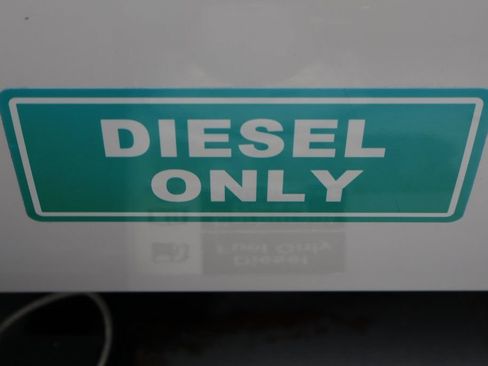 Used 2016 Ford F650 2WD Crew Cab Super Duty image 56