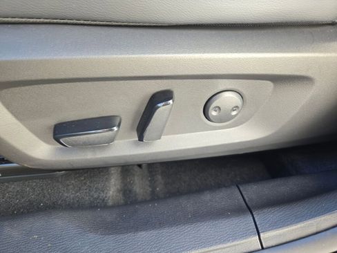 New 2025 Mitsubishi Outlander SEL image 19