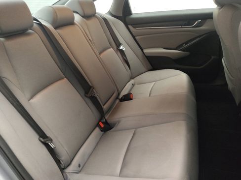 Used 2019 Honda Accord EX image 19