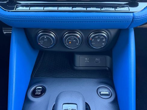 Used 2025 Nissan Z Performance w/ Floor Mat Package RWD image 26