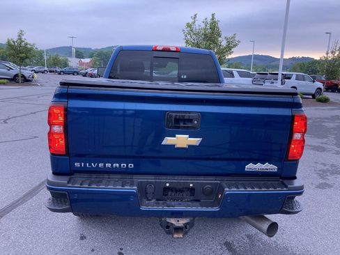 Used 2019 Chevrolet Silverado 2500 High Country w/ Duramax Plus Package AWD/4WD image 6