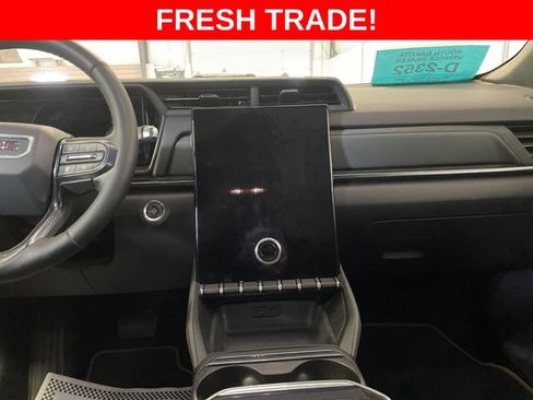 Used 2026 GMC Terrain AT4 AWD/4WD image 24