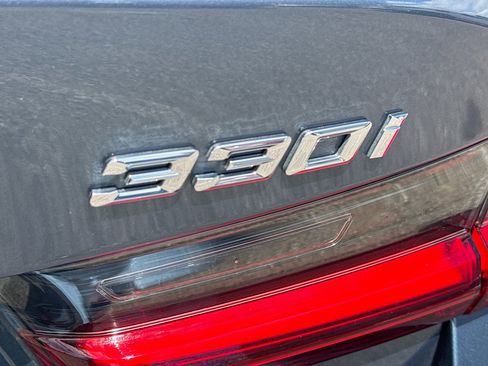 Used 2025 BMW 330i Sedan image 11