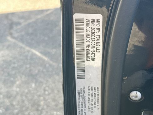 Used 2021 Dodge Challenger SXT RWD image 28