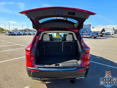 Used 2019 Buick Enclave Essence image 17