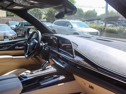 Used 2023 Cadillac Escalade Premium Luxury w/ Performance Package AWD/4WD image 22