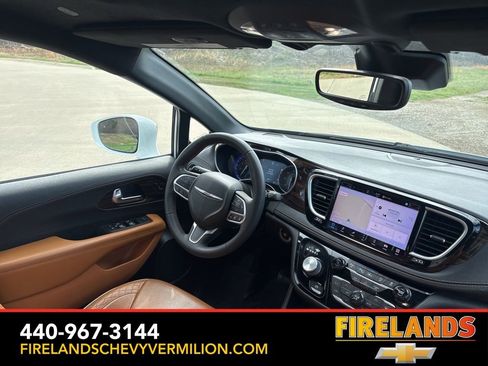 Used 2022 Chrysler Pacifica Pinnacle image 40