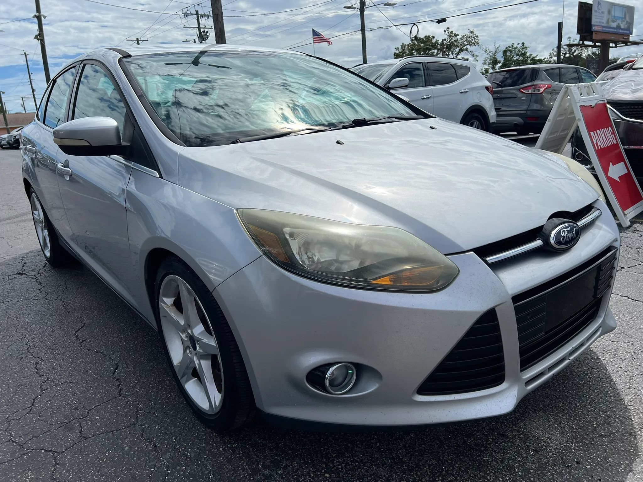 Used 2013 Ford Focus Titanium w/ Titanium Handling Pkg FWD image 3