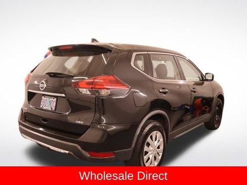 Used 2017 Nissan Rogue S AWD/4WD image 2