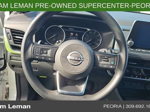 Used 2024 Nissan Rogue SV FWD image 4