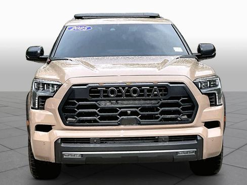 Used 2025 Toyota Sequoia TRD Pro AWD/4WD image 4