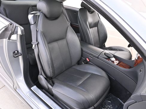 Used 2010 Mercedes-Benz CL 550 4MATIC image 18