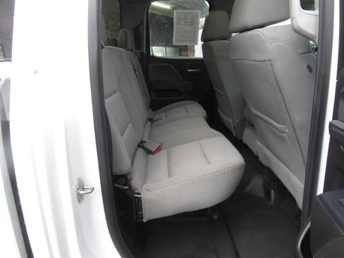 Used 2019 Chevrolet Silverado 2500 W/T image 9