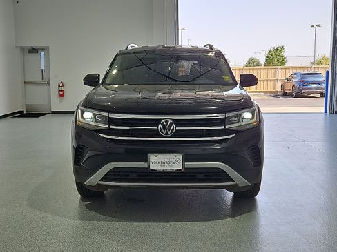 Used 2023 Volkswagen Atlas SE AWD/4WD image 3