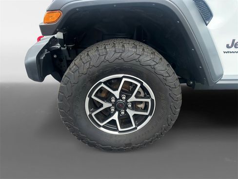 Used 2024 Jeep Wrangler Unlimited Rubicon image 15