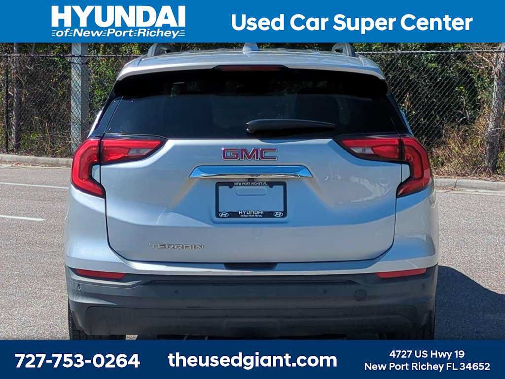 Used 2018 GMC Terrain SLE w/ Driver Convenience Package FWD image 4