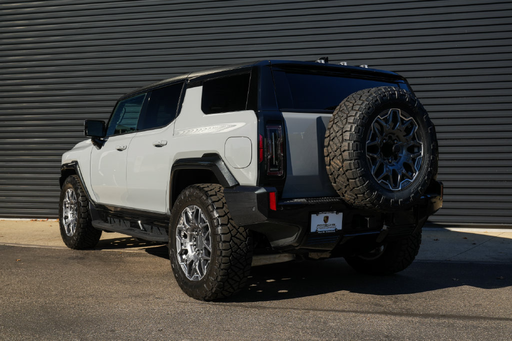 Used 2025 GMC Hummer EV 3X AWD/4WD image 3