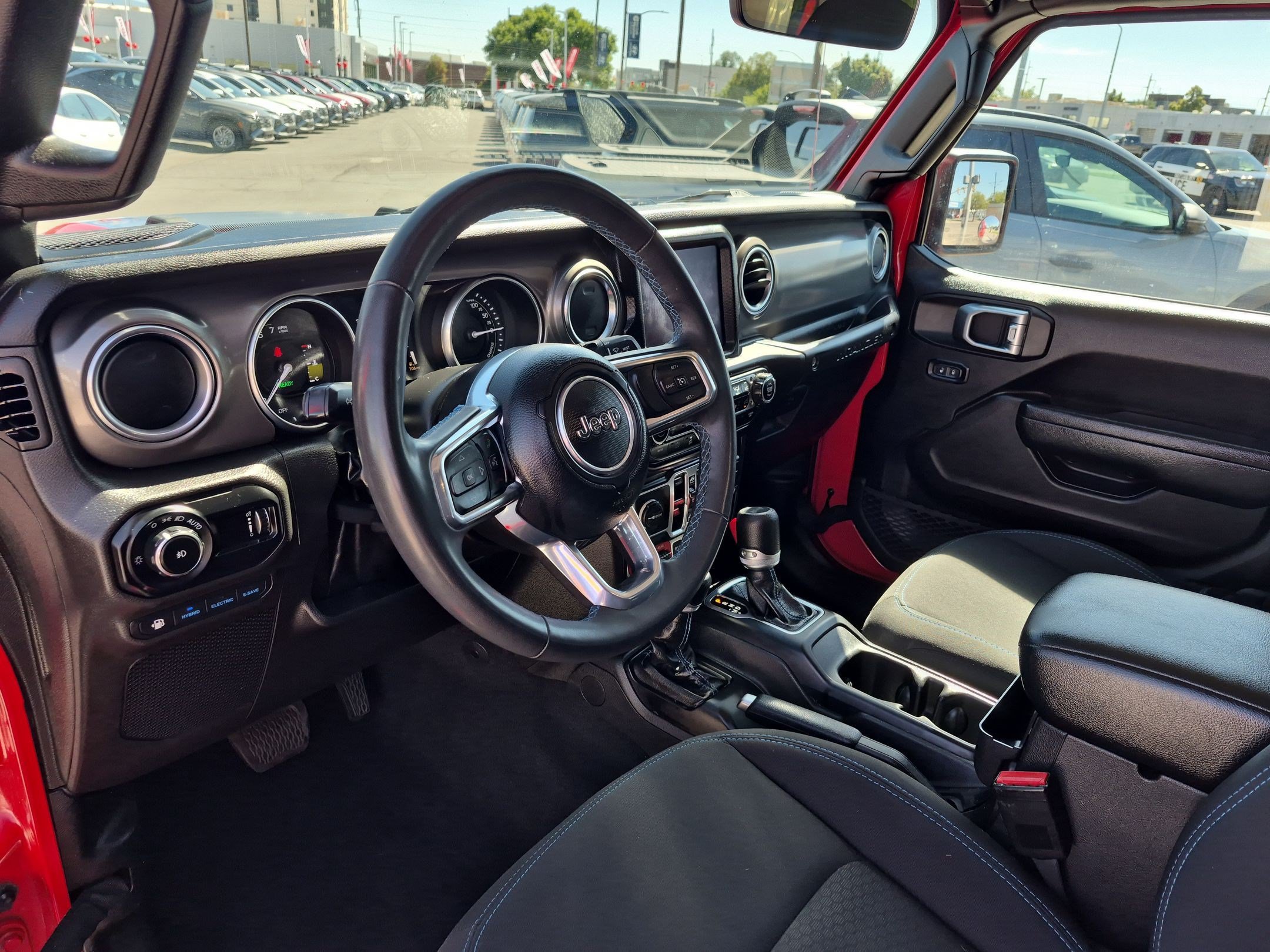 Used 2023 Jeep Wrangler Unlimited Rubicon 4xe w/ Cold Weather Group AWD/4WD image 14