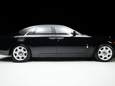 Used 2012 Rolls-Royce Ghost RWD image 2