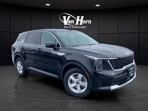 Certified 2025 Kia Sorento LX FWD image 1