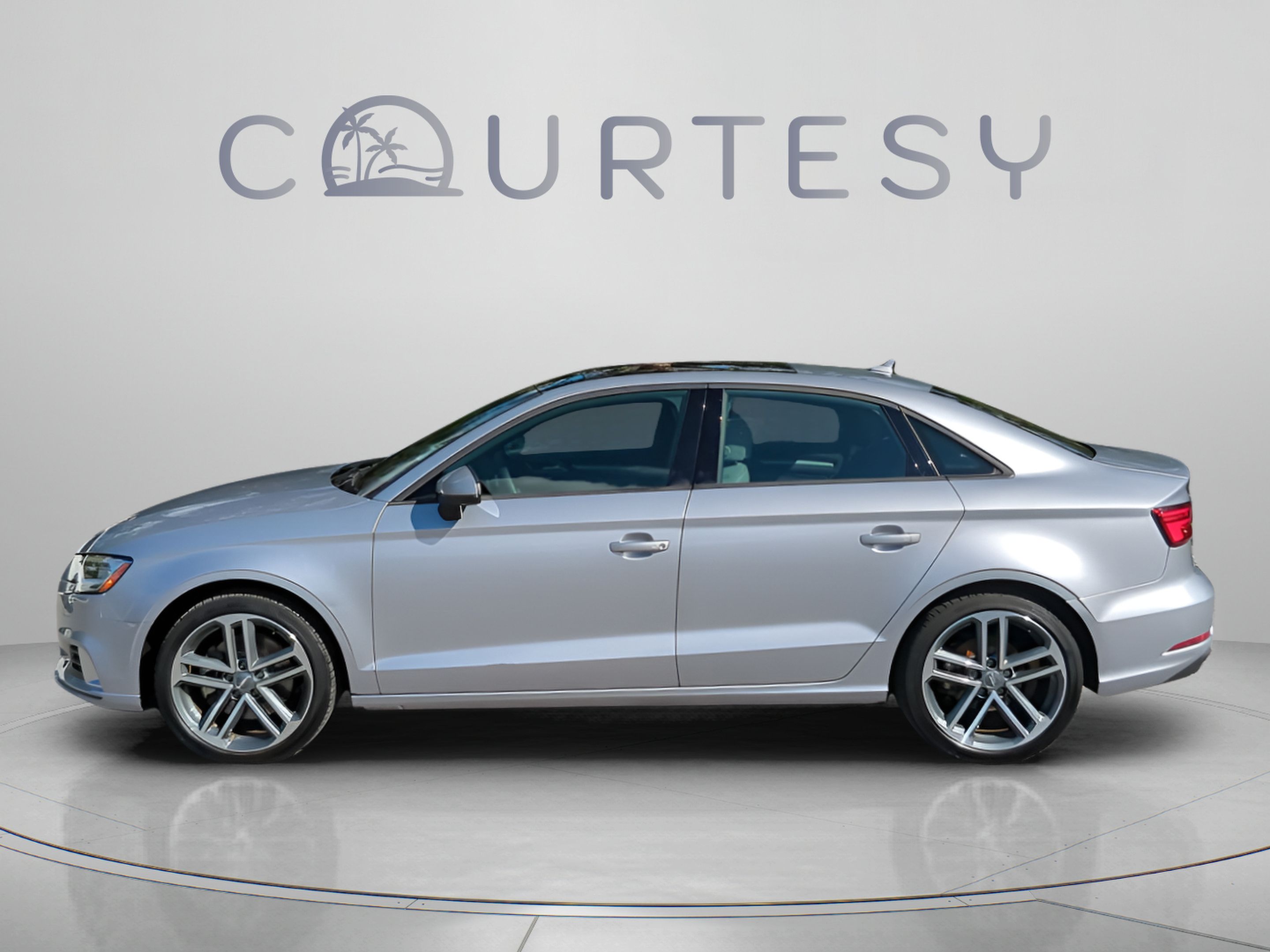 Used 2018 Audi A3 2.0T Premium w/ Convenience Package FWD image 4