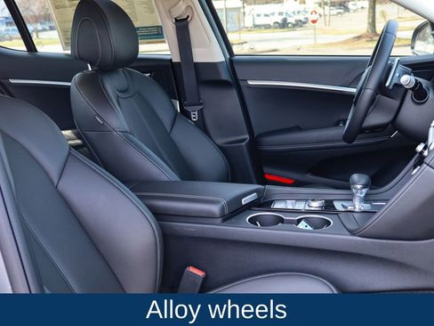 Used 2026 Genesis G70 2.5T image 15