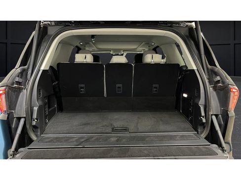 Used 2025 Lincoln Navigator Reserve AWD/4WD image 28