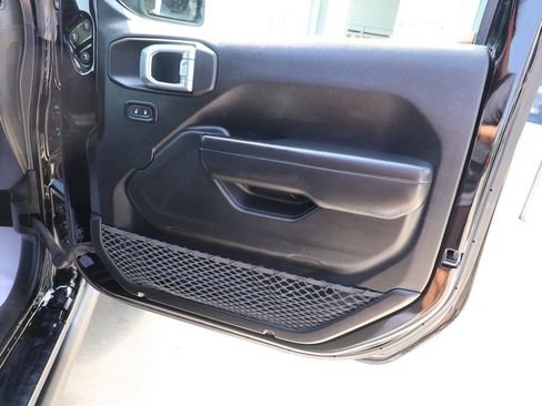 Used 2021 Jeep Gladiator Sport AWD/4WD image 31