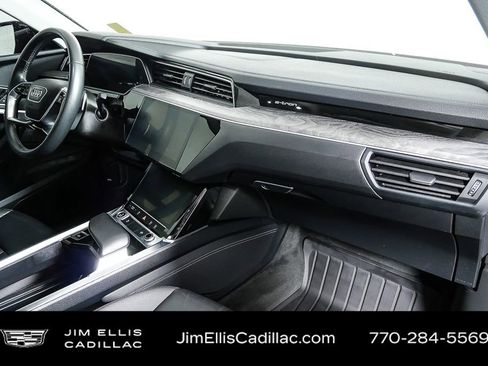 Used 2021 Audi e-tron Premium image 24