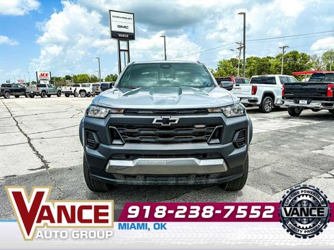 Used 2025 Chevrolet Colorado Trail Boss image 2