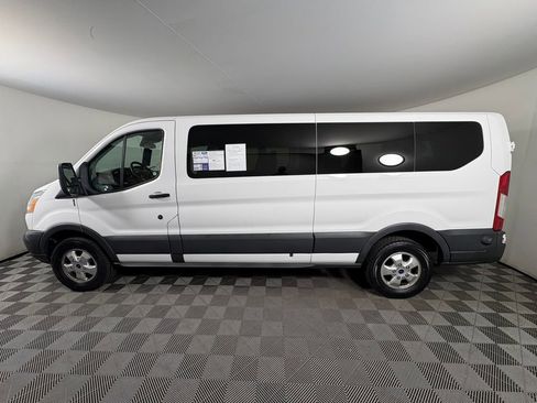 Used 2017 Ford Transit 350 XLT image 4