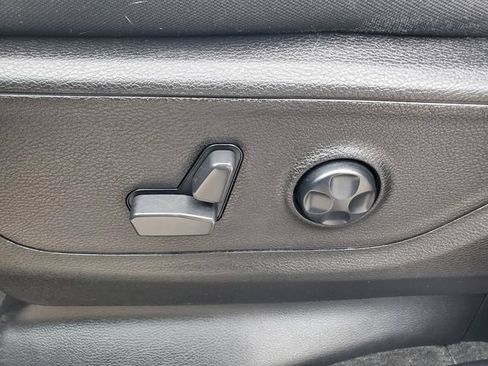 Used 2021 RAM 1500 Big Horn AWD/4WD image 14