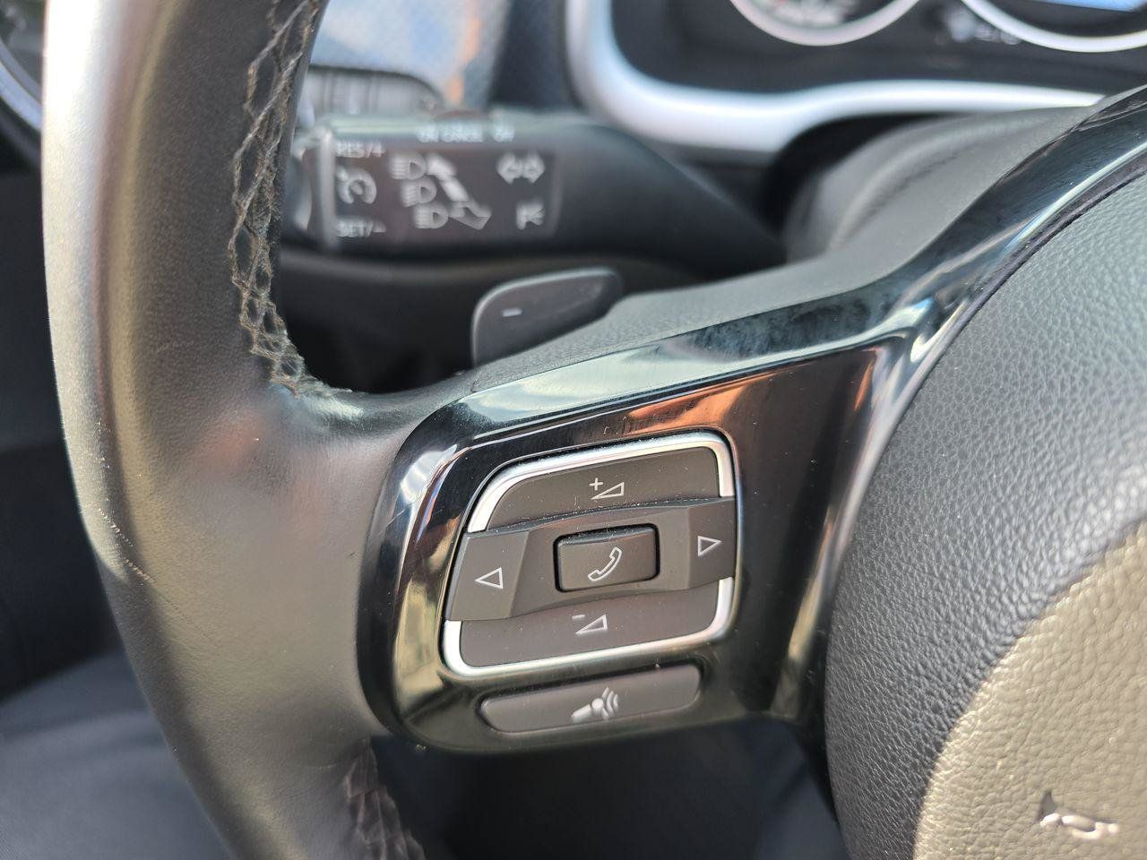 Used 2014 Volkswagen Beetle R-Line FWD image 20