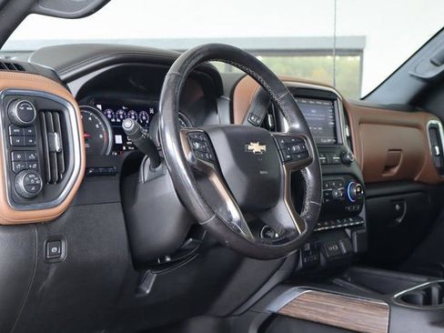 Used 2020 Chevrolet Silverado 3500 High Country w/ Technology Package AWD/4WD image 16